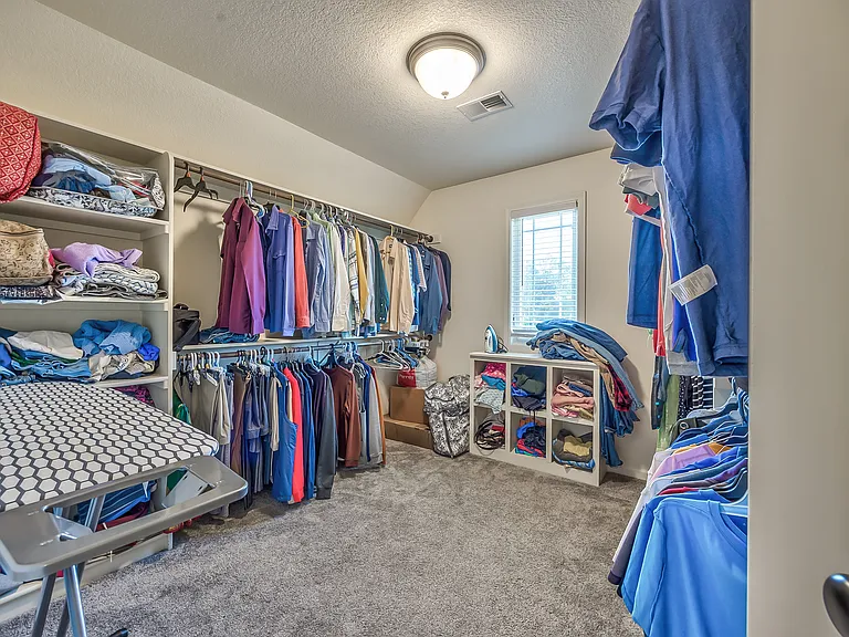 8135 NW 90th Ter — Photo 33