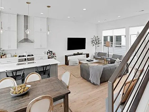 5915 Lindell Ave #103 — Photo 12