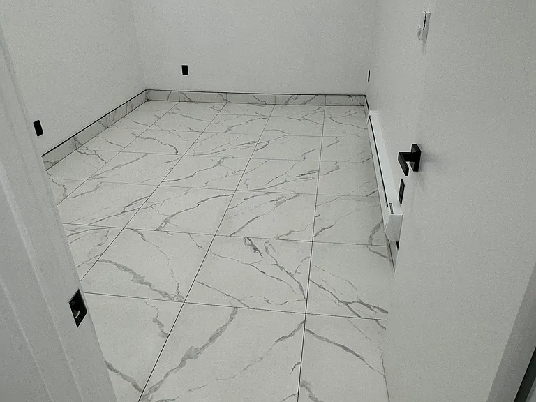 6080 Catalpa Ave #BASEMENT — Photo 12