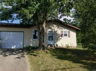 1109 Albers Ln, Bethalto, IL 62010