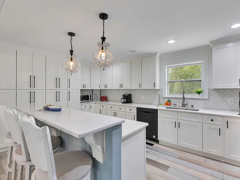 117 Summer Breeze Ln — Photo 23