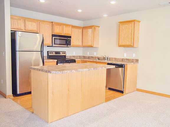 5th image of 2854 W Lakewood Dr