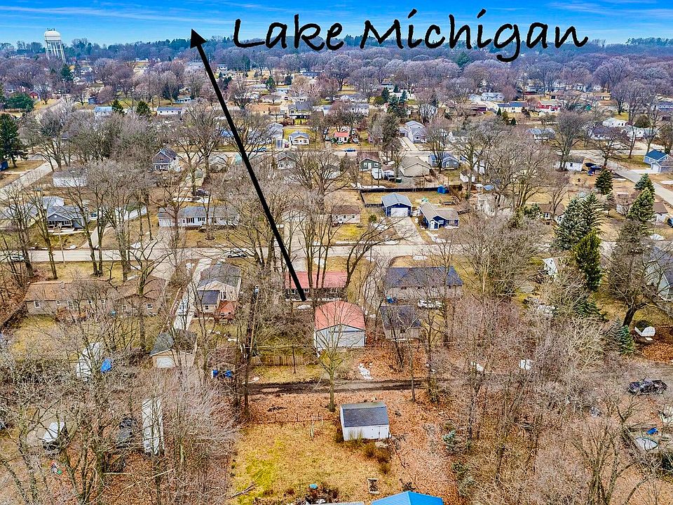 912 N James St, Ludington, MI 49431 Zillow