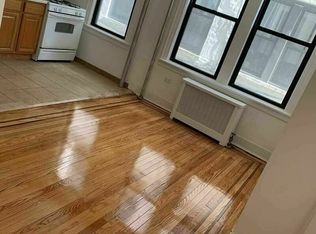 30-75 47th St #1R, Astoria, NY 11103