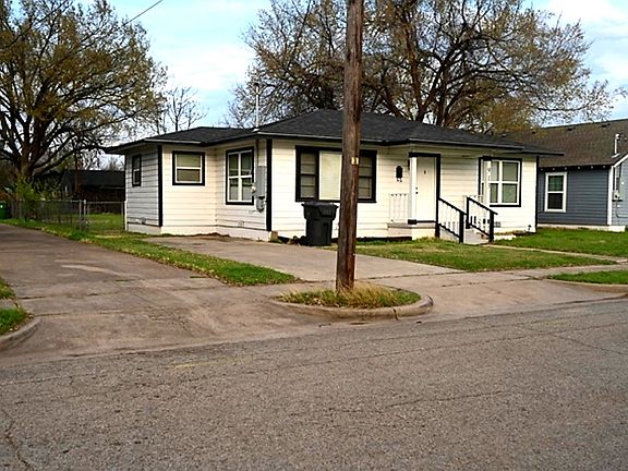 2nd image of 913 Hubert St