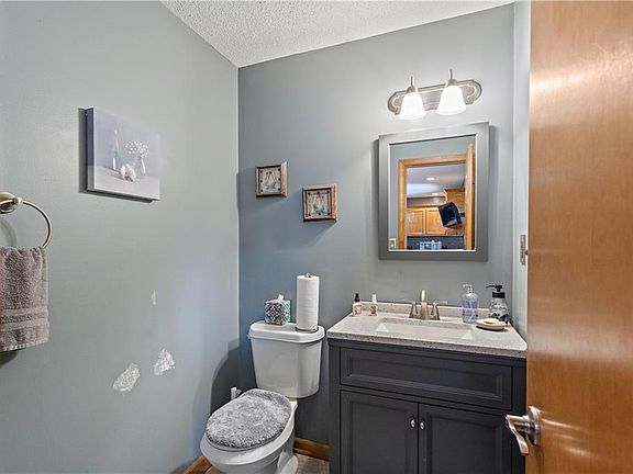 3rd image of 2214 NW Cove Dr