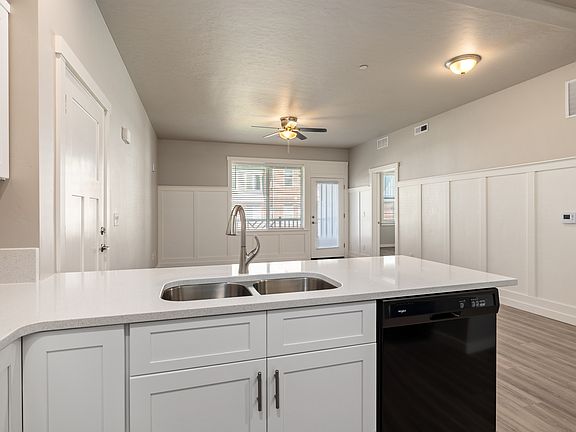 3rd image of 10201 Cherry Ln #D202