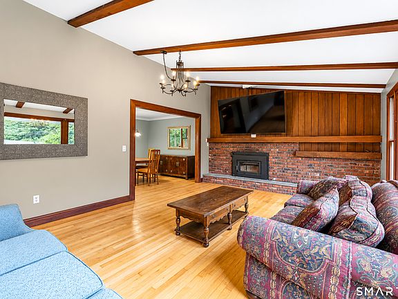 5th image of 106 Scott Drive