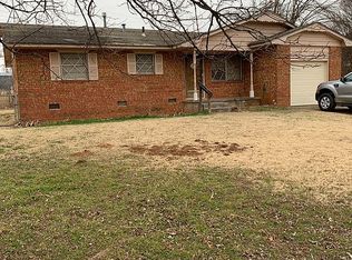 422 E London Dr, Apache, OK 73006