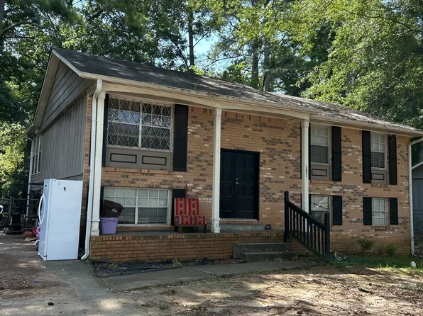 1421 Iron Gate Blvd, Jonesboro, GA 30238