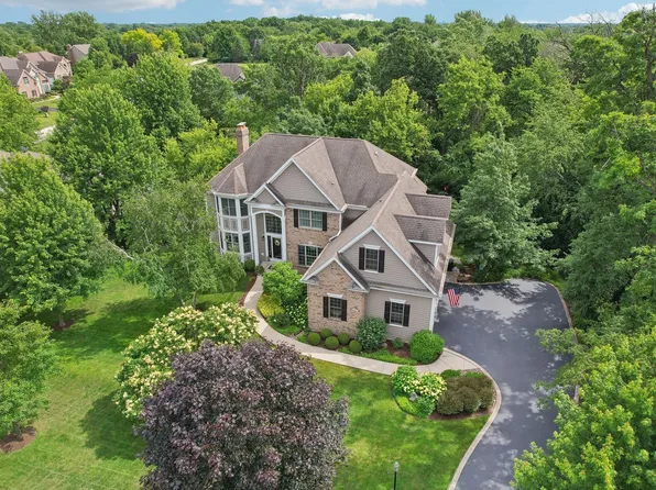 9945 Highland Ln, Crystal Lake, IL 60014