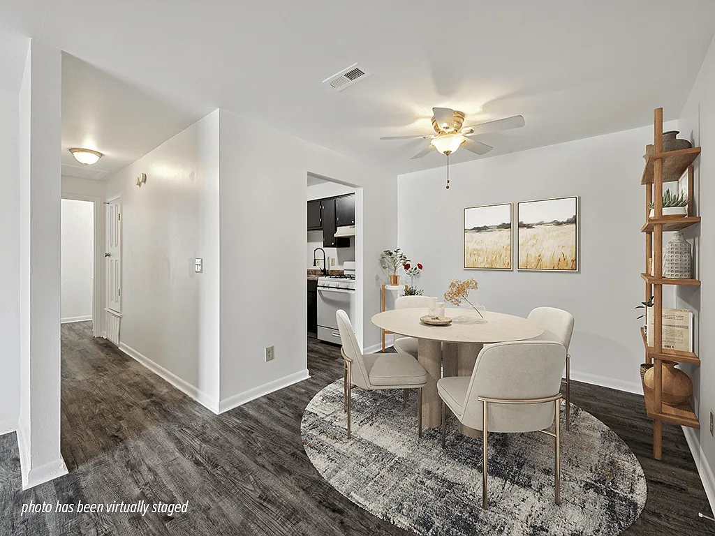 Northlake Village Apartments — Photo 2