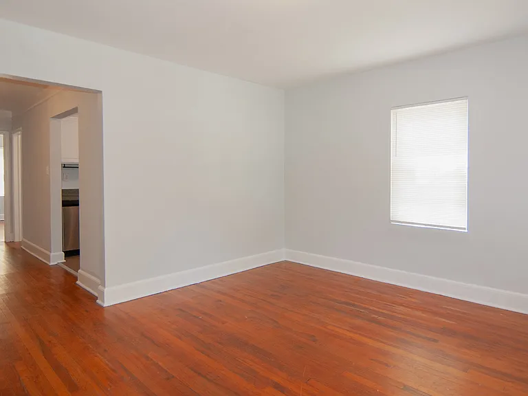 916 Park Ave #B — Photo 7