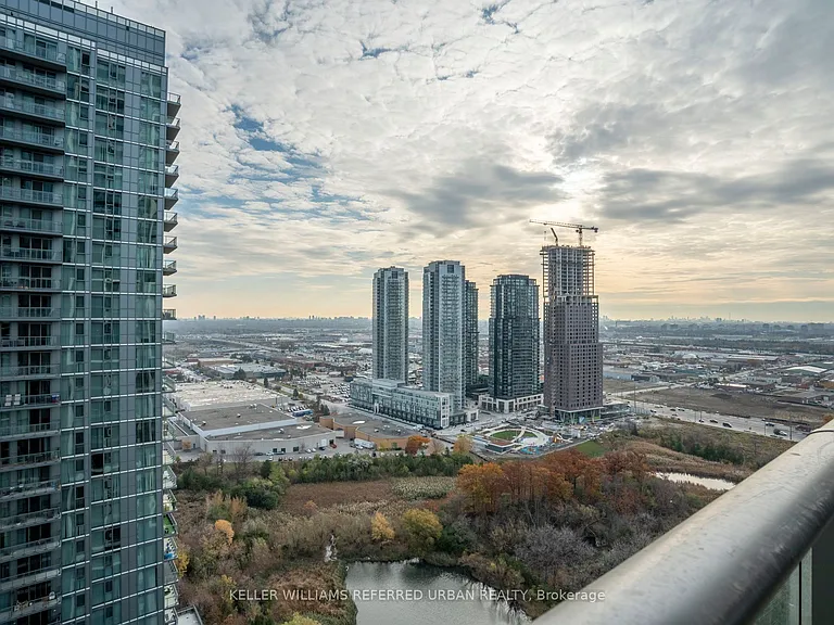 7890 Jane St #2910 — Photo 19