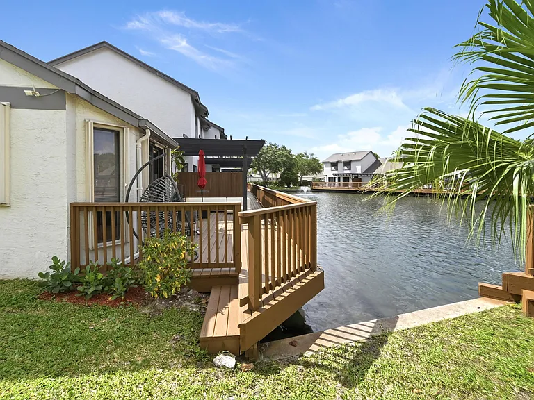 1012 Landings Blvd — Photo 19