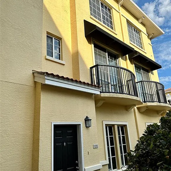 5213 Beach Breeze Ct — Photo 2