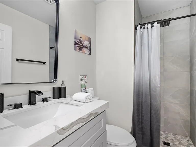 2571 Vegas Valley Dr — Photo 28