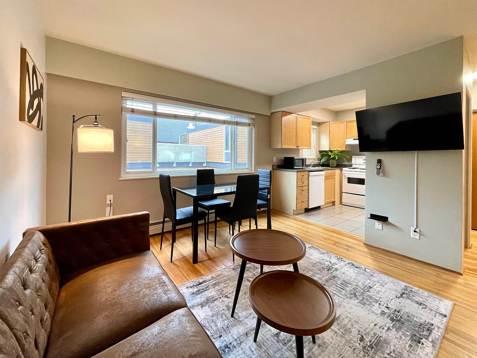 1 bed, 425 sqft, $2,290 — Photo 2