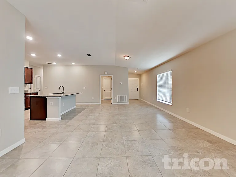 1724 Broad Winged Hawk Dr — Photo 30