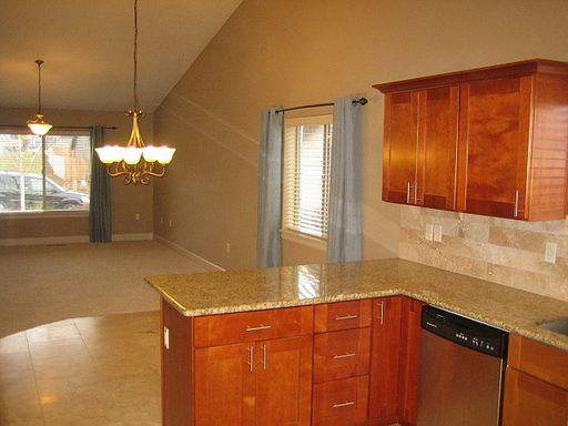 4th image of 5688 Koda St SE