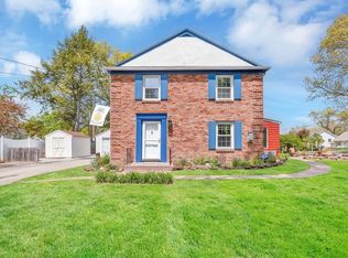 18 Redstone Dr, Springfield, MA 01118