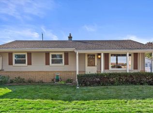 3300 Kennsington Square Rd, Sturtevant, WI 53177