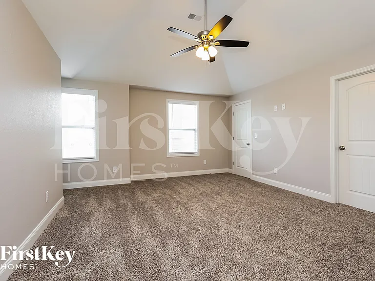 1238 Catawba Way — Photo 7
