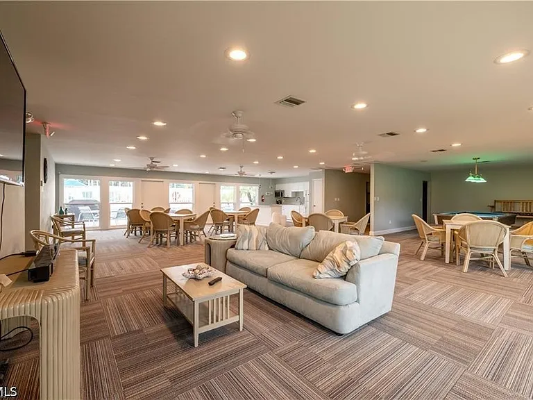 4295 Island Cir #2 — Photo 37