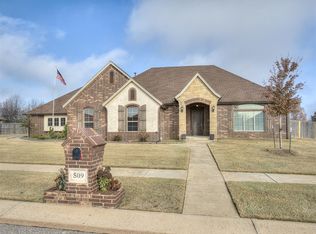 509 Cantebury Dr, Tuttle, OK 73089
