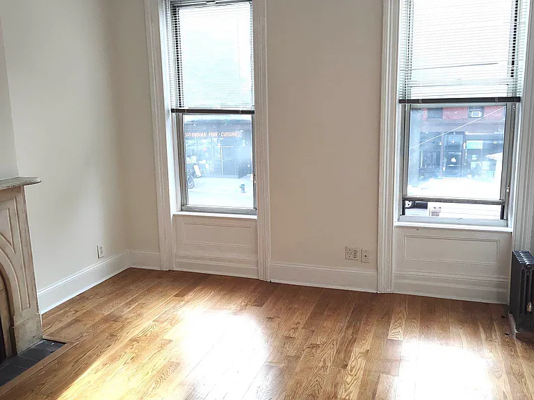 593 Vanderbilt Ave #A — Photo 2