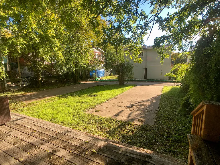 315 W 35th St — Photo 3