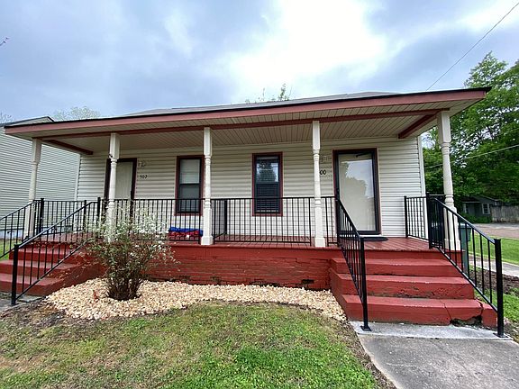 Best looking duplex in Five Points! Inviting, great curb appeal!