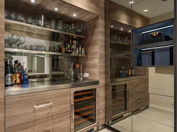 21 East 87th Street image 7 of 11