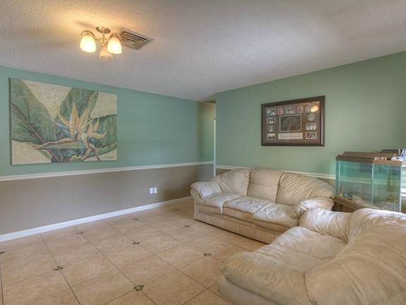 5th image of 607 Tangerine Dr