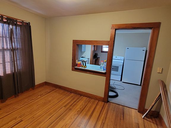5th image of 1612 H Ave