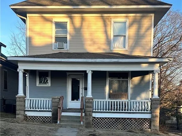 1105 S 15th St, Saint Joseph, MO 64503