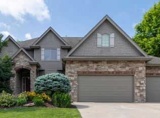 19273 Williams St, Omaha, NE 68130