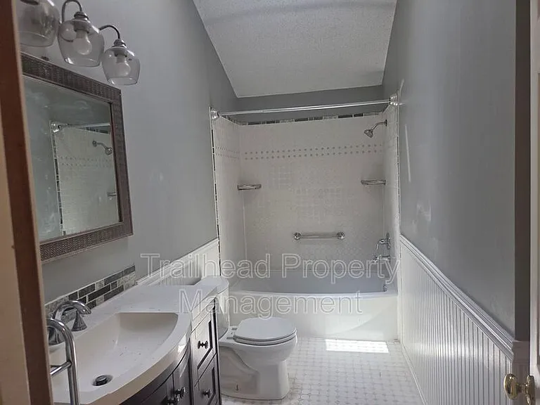 607 SE Steeple Ln — Photo 20