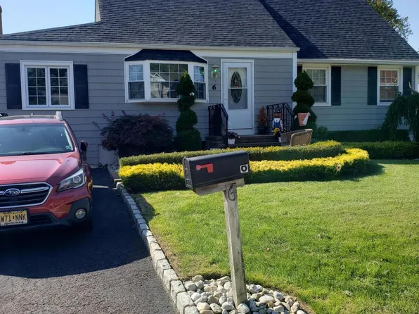 6 Oregon Avenue, Hazlet, NJ 07730