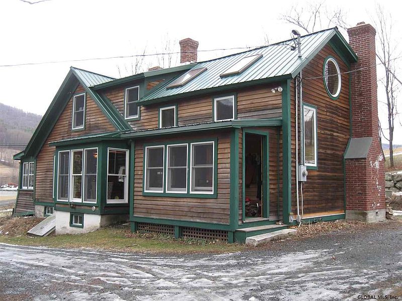 3rd image of 430 GREEN HOLLOW Road