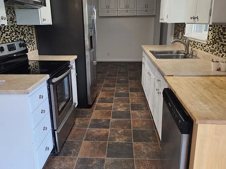 216 Jericho Ave NE — Photo 6