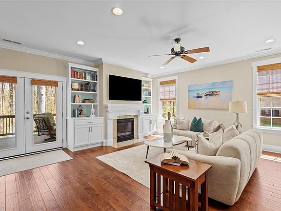 3rd image of 1802 Griffins Knoll Ct