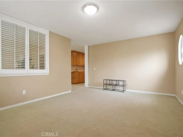 823 Canterbury Ln — Photo 31