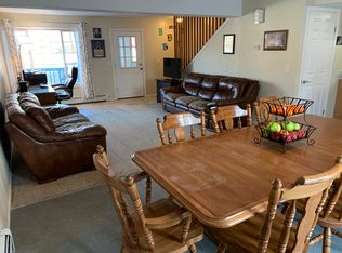 11126 Aurora Cir, Eagle River, AK 99577