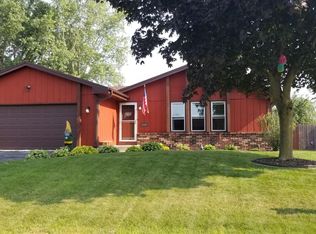 2800 Stonebridge Dr, Racine, WI 53404