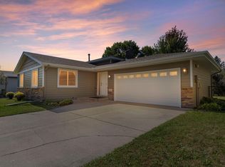 13830 Sunnyslope Dr, Maple Grove, MN 55311