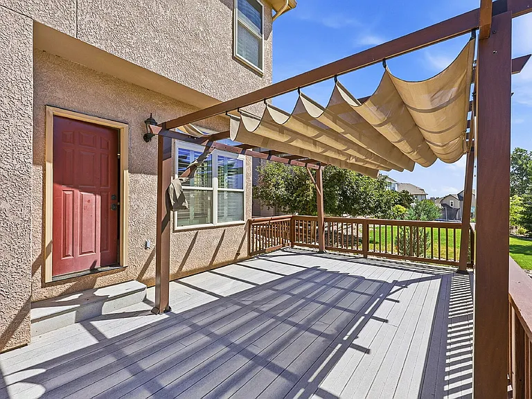2425 Vanreen Dr — Photo 54