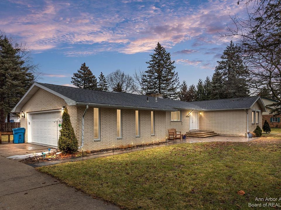 1st image of 3887 Oak Dr