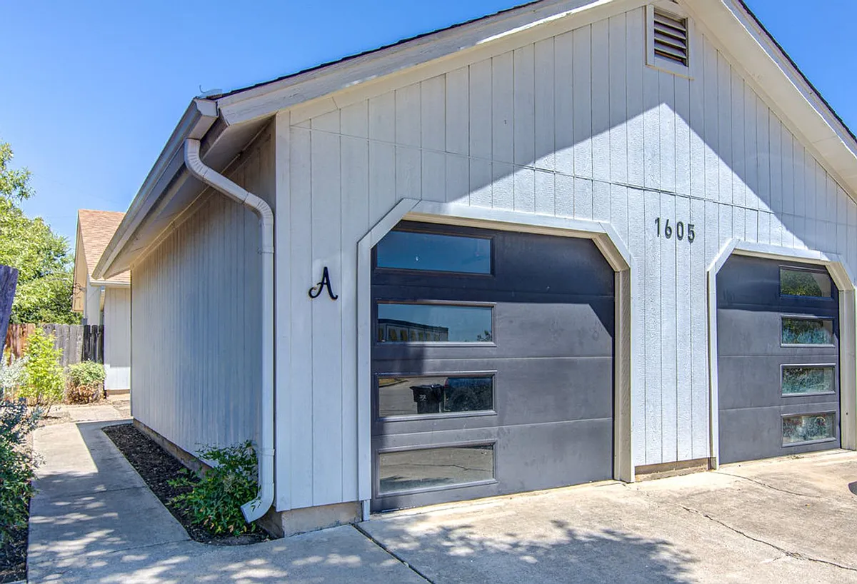 Building Photo - 1605 Dale Cv