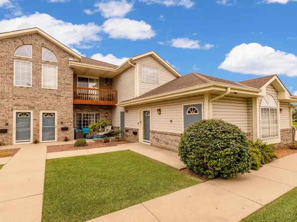 17454 West Lincoln AVENUE, New Berlin, WI 53146